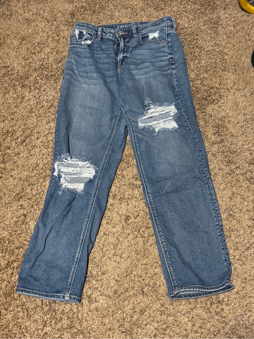 American Eagle Outfitters Light Blue Mom Straight Jeans